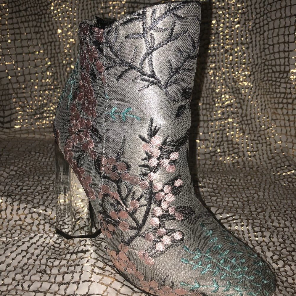 boots - Picture 3 of 3